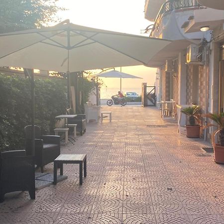 Vista Eolie Milazzo- Apartments מראה חיצוני תמונה