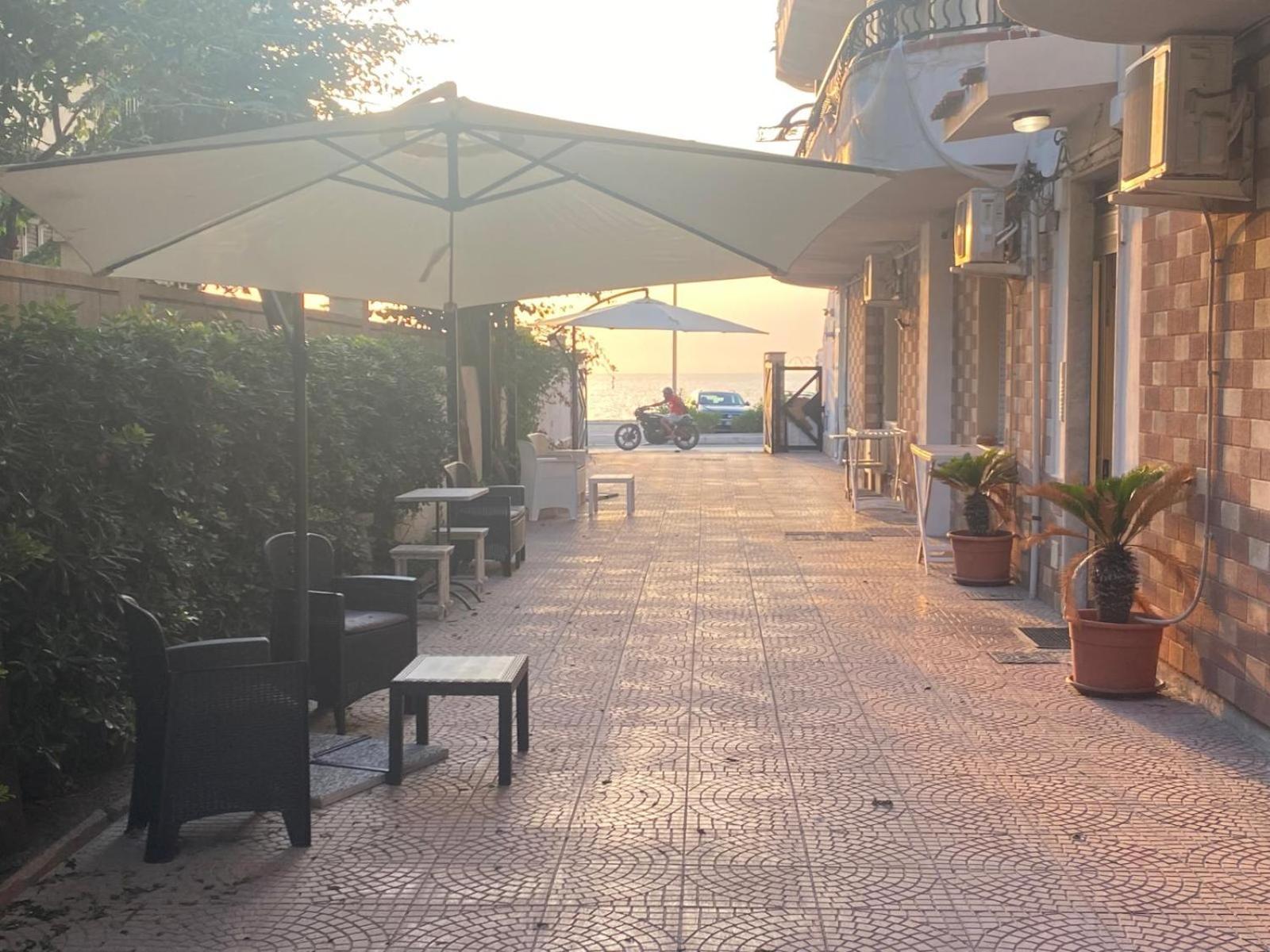 Vista Eolie Milazzo- Apartments מראה חיצוני תמונה