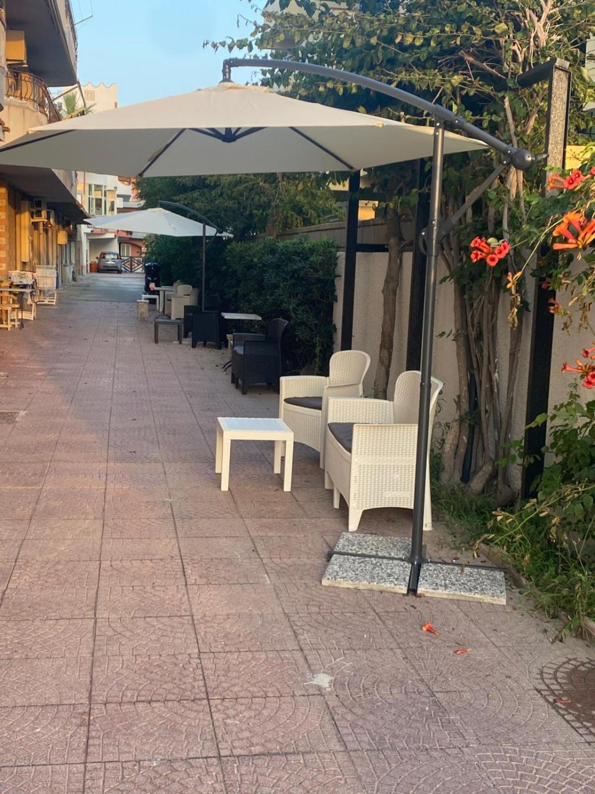 Vista Eolie Milazzo- Apartments מראה חיצוני תמונה